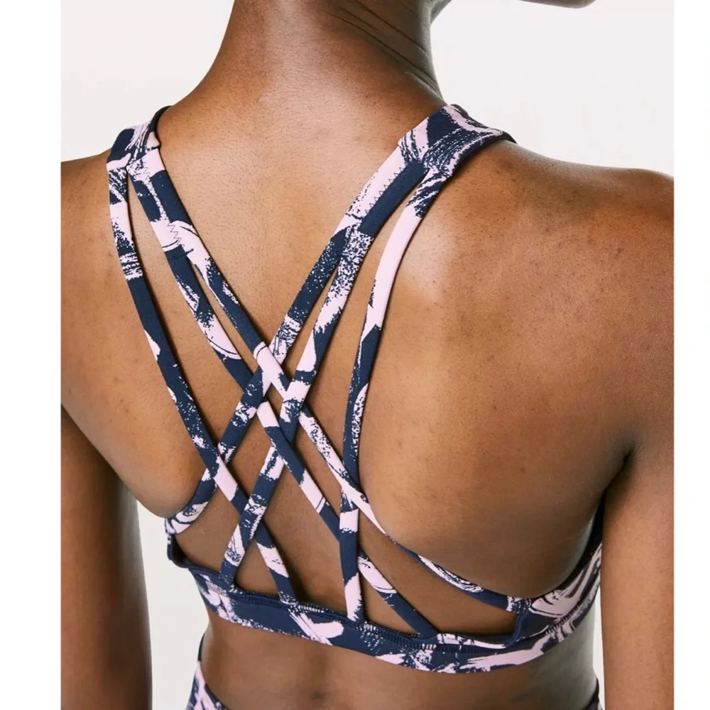 Lululemon Free To Be Serene High Neck Sports Bra Navy Blue Size 4 - Picture 2 of 6